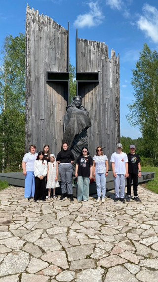 ✔Учащиеся МБОУ "СОШ им.Г.И.Успенского" под руководством наставника молодежи по патриотическому воспитанию Яковлевой Татьяны посетили музейно-мемориальный комплекс в д. Жестяная Горка — место памяти о трагических событиях Великой Отечественной войны.. ✔Учащиеся МБОУ "СОШ им.Г.И.Успенского" под руководством наставника молодежи по патриотическому воспитанию Яковлевой Татьяны посетили музейно-мемориальный комплекс в д. Жестяная Горка — место памяти о трагических событиях Великой Отечественной войны..